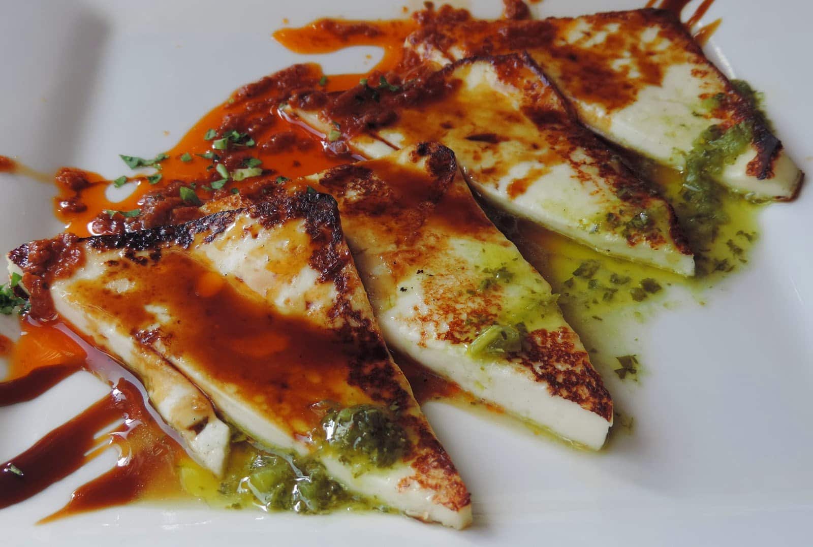 Receta de queso asado canario con mojo