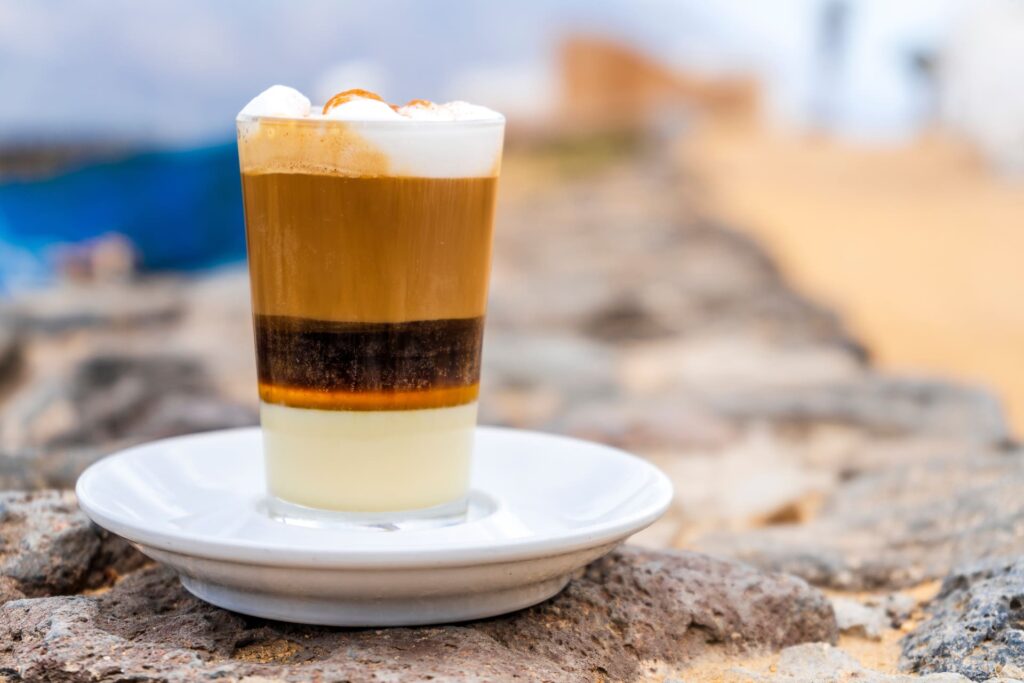 Ingredientes del autentico cafe barraquito tinerfeno